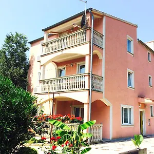 apartments-tanja-tina.in-istria.net/